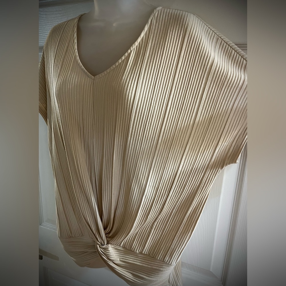 Beige knotted waist top